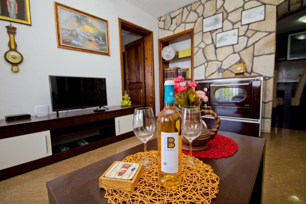 Apartments Dora Dobra Voda Exterior photo