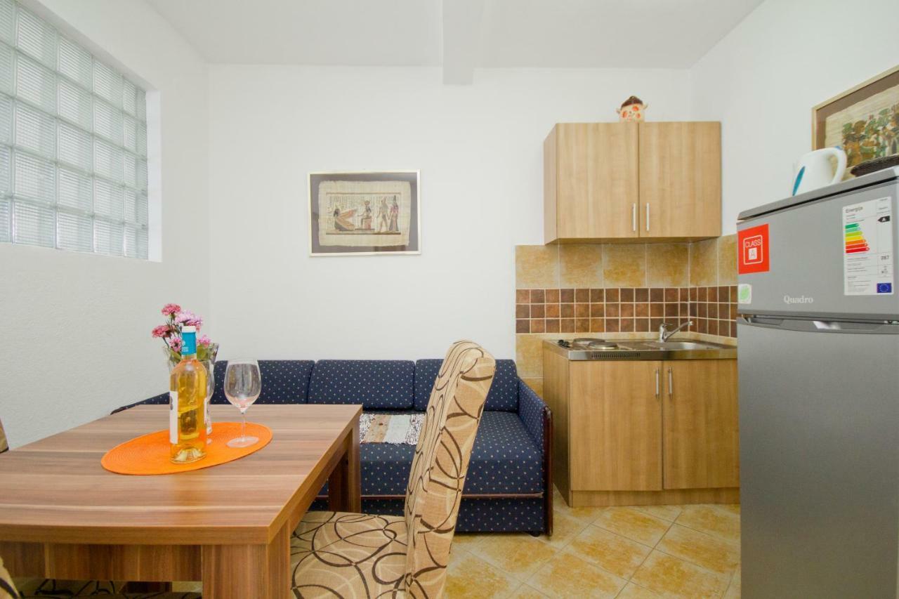 Apartments Dora Dobra Voda Exterior photo